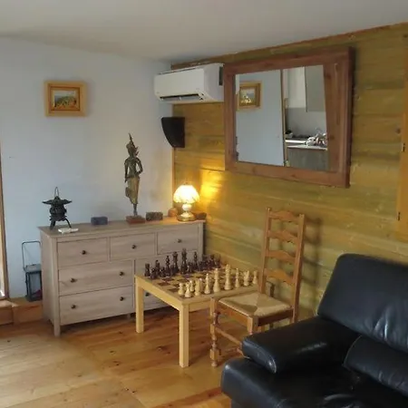 Nyaraló 4 A 6 Pers A La Campagne 15 Mn Plages Et Ajaccio Grand Terrain Arbore Calme Assure