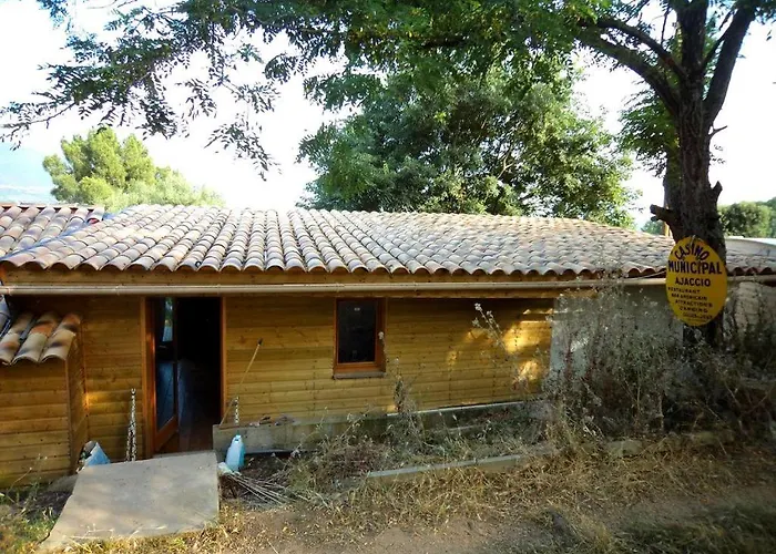 4 A 6 Pers A La Campagne 15 Mn Plages Et Ajaccio Grand Terrain Arbore Calme Assure Afa